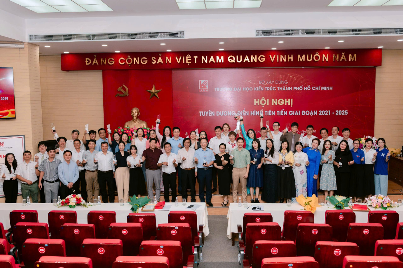 Tuyên dương 55 cá nhân điển hình tiên tiến giai đoạn 2021-2025