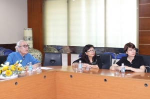 Chủ tịch Hội đồng Thiết kế Quốc tế David Grossman thăm và làm việc tại ĐH Kiến trúc TP.HCM