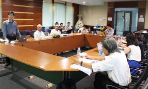 NCS Phạm Anh Tuấn và NCS Hoàng Ngọc Lan báo cáo luận án tiến sĩ cấp cơ sở