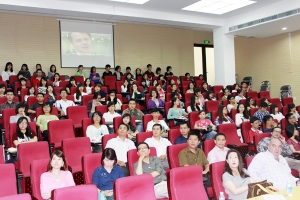 Sinh viên hào hứng với cuộc thi thiết kế 'Ngôi nhà xanh'