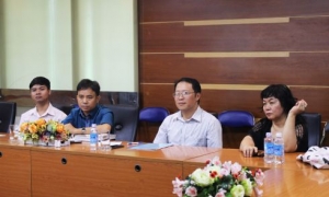 Tiếp Giáo sư Andrew Kulman (Đại học Birmingham City- Vương quốc Anh)