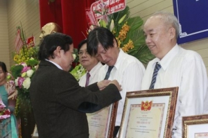 Kỷ niệm ngày Nhà giáo VN: ĐH Kiến trúc TP.HCM có thêm 08 Nhà giáo ưu tú