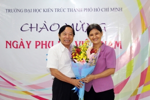 Ấm áp buổi gặp mặt nữ công chức – viên chức nhân ngày 20/10