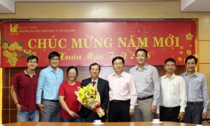 Công ty Cổ phần Đầu tư Nam Long trao học bổng sinh viên trường