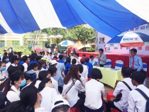 Đoàn Thanh niên tham gia Ngày hội Tư vấn, hướng nghiệp và tuyển sinh tại tỉnh Trà Vinh