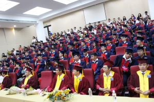 Lễ trao bằng tốt nghiệp cho 291 tân kỹ sư ngành kỹ thuật xây dựng khóa 2013