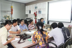 Sinh hoạt học thuật: "So sánh một số tiêu chuẩn môn Toán giữa ĐH Mỹ và ĐH Việt Nam"