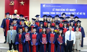 SV ngành Thiết kế đô thị liên kết đào tạo ĐH Katholike Leuven (Bỉ) khóa V nhận bằng tốt nghiệp