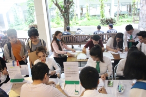 Tân sinh viên khóa 2018 náo nức nhập học