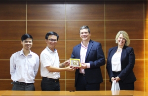 Tiếp đoàn trường Đại học Tasmania (Úc)