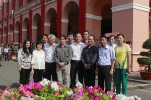 Dâng hương tưởng niệm Chủ tịch Hồ Chí Minh