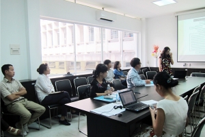 Buổi báo cáo tiểu luận tổng quan chuyên đề của nghiên cứu sinh Nguyễn Bích Hoàn