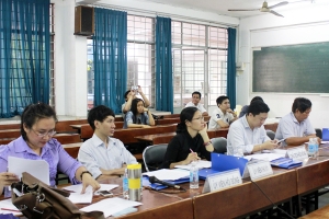 Học viên cao học khóa 2012 bảo vệ tốt nghiệp đợt 2