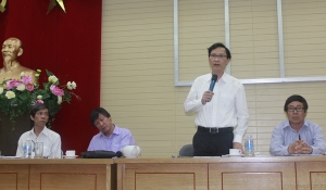 Thứ trưởng Bộ Xây dựng Nguyễn Đình Toàn làm việc với giảng viên Đại học Kiến trúc TP.HCM