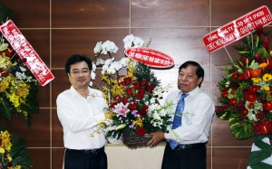 Tỉnh ủy – UBND tỉnh Kiên Giang chúc mừng ĐH Kiến trúc TP.HCM nhân Nhà giáo Việt Nam