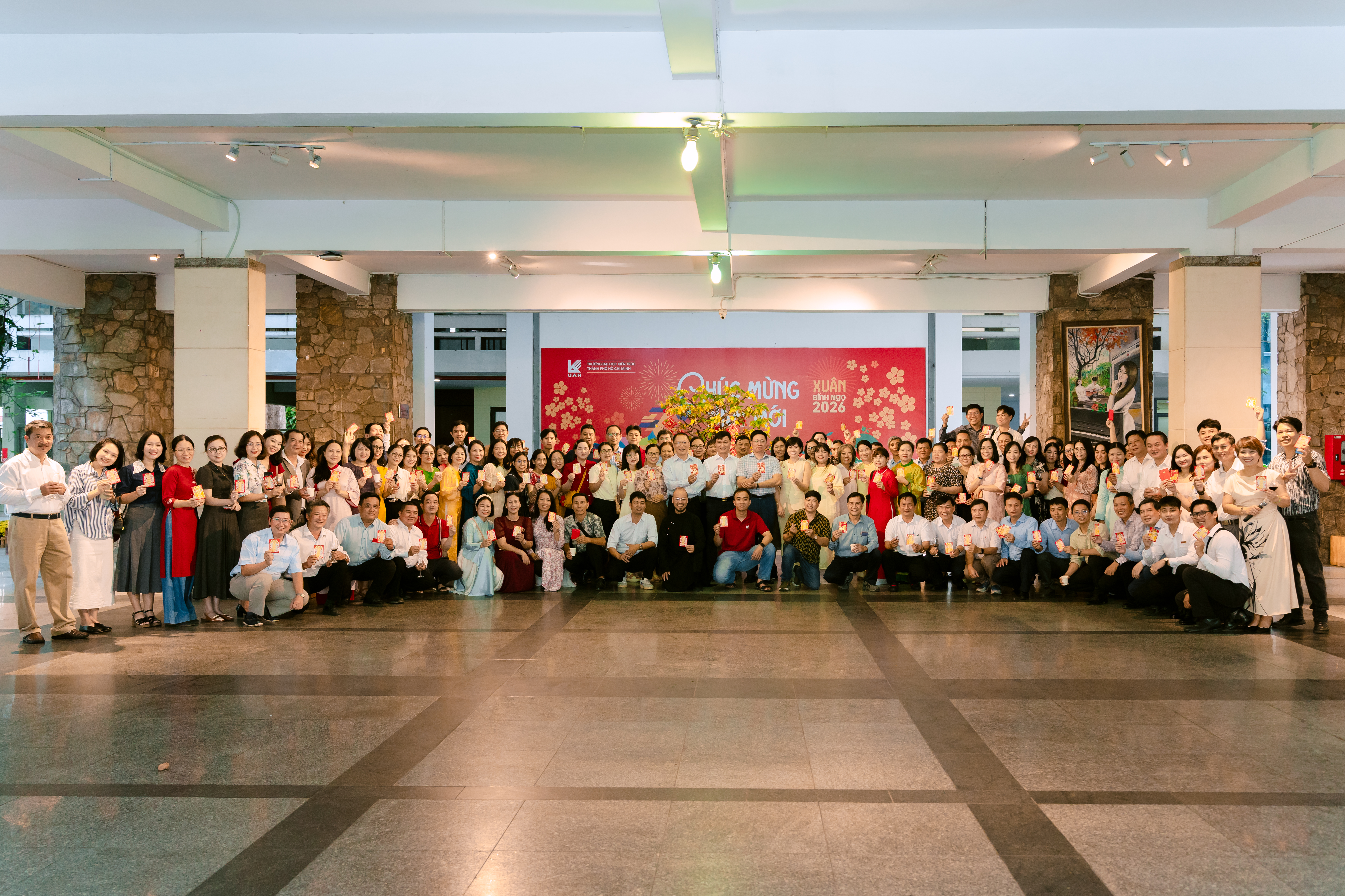 UAH chào xuân Bính Ngọ 2026: Ấm áp nghĩa tình, vững vàng khởi đầu mới