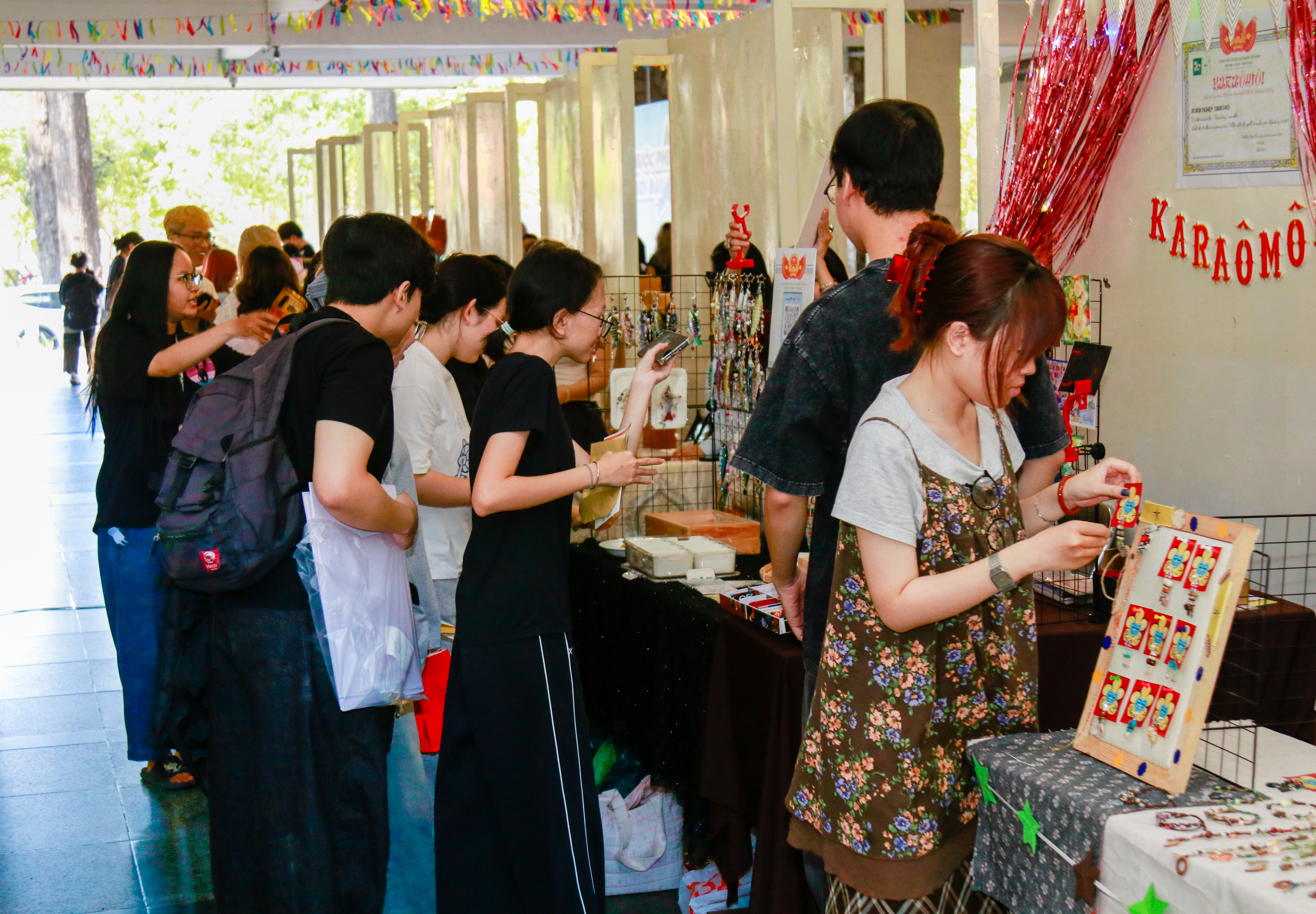 MFACTORY 2026: “Phiên chợ sáng tạo” khuấy động không gian nghệ thuật sinh viên