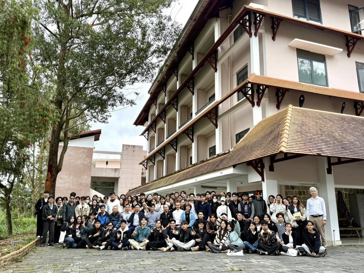 Sinh viên cơ sở Đà lạt UAH náo nức bước vào năm học mới 2025-2026