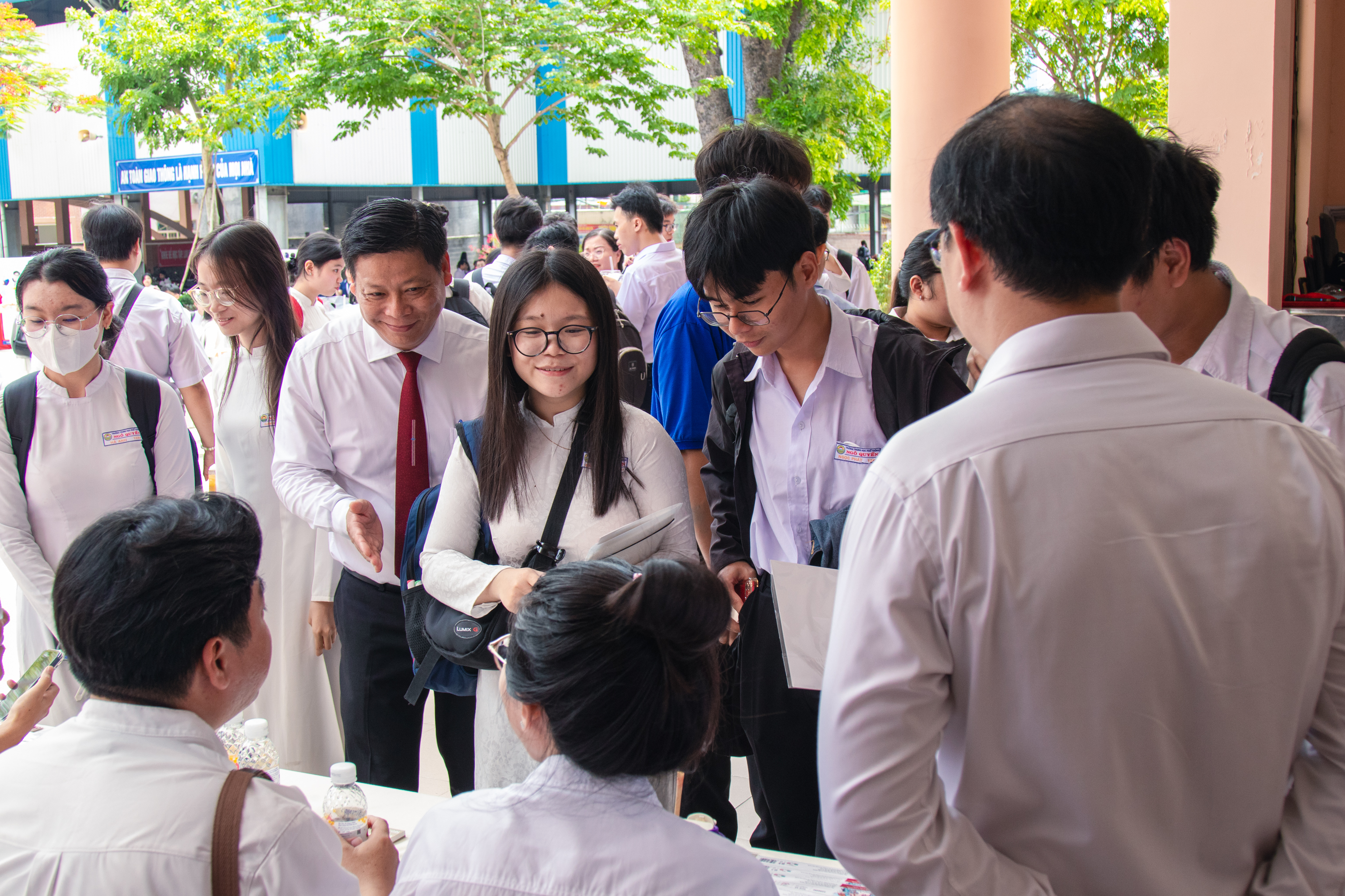 UAH đồng hành cùng học sinh THPT Ngô Quyền: Mở rộng cánh cửa nghề nghiệp từ hệ sinh thái đa ngành
