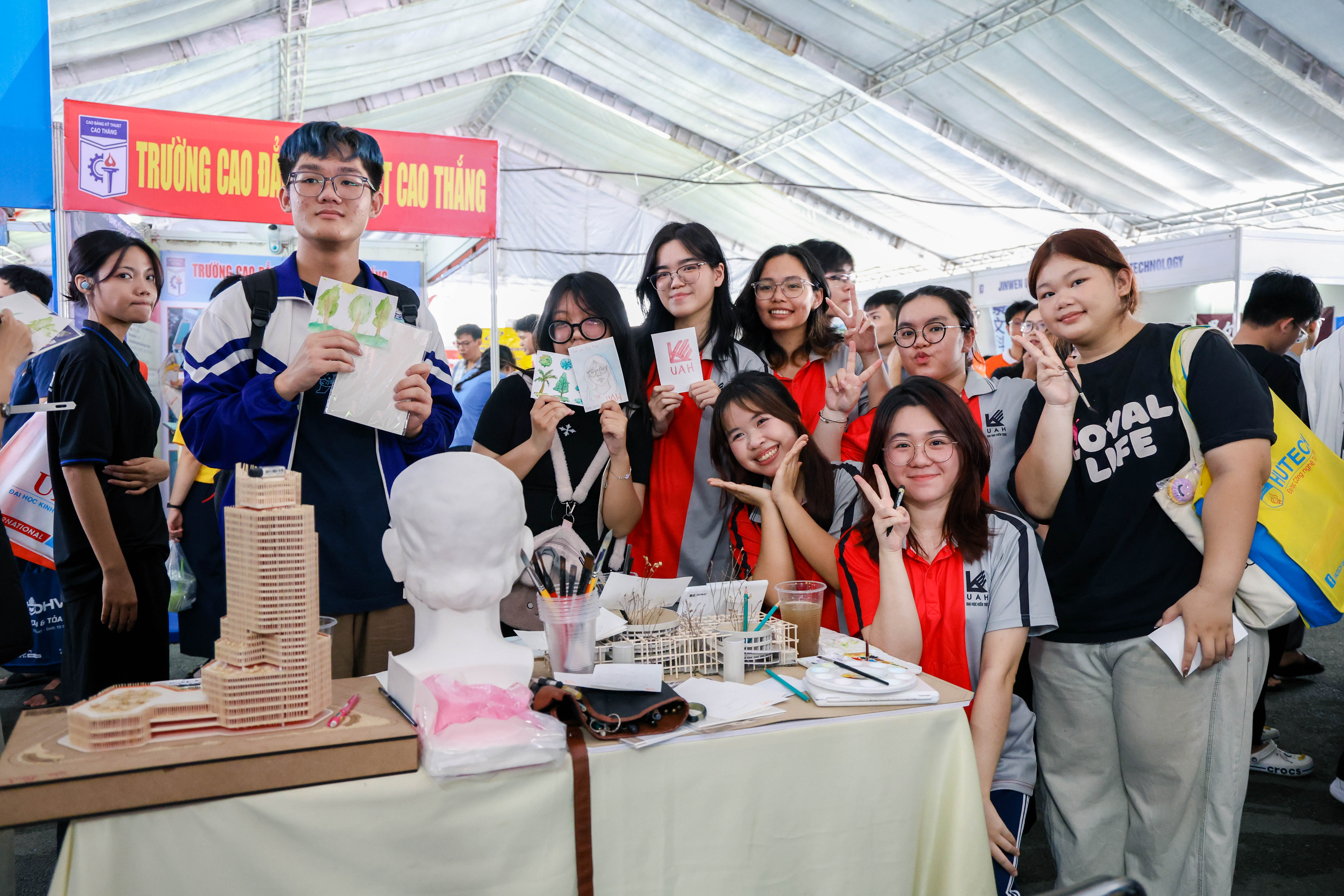 Giữa 15 nguyện vọng, thí sinh ưu tiên điều gì khi chọn UAH?