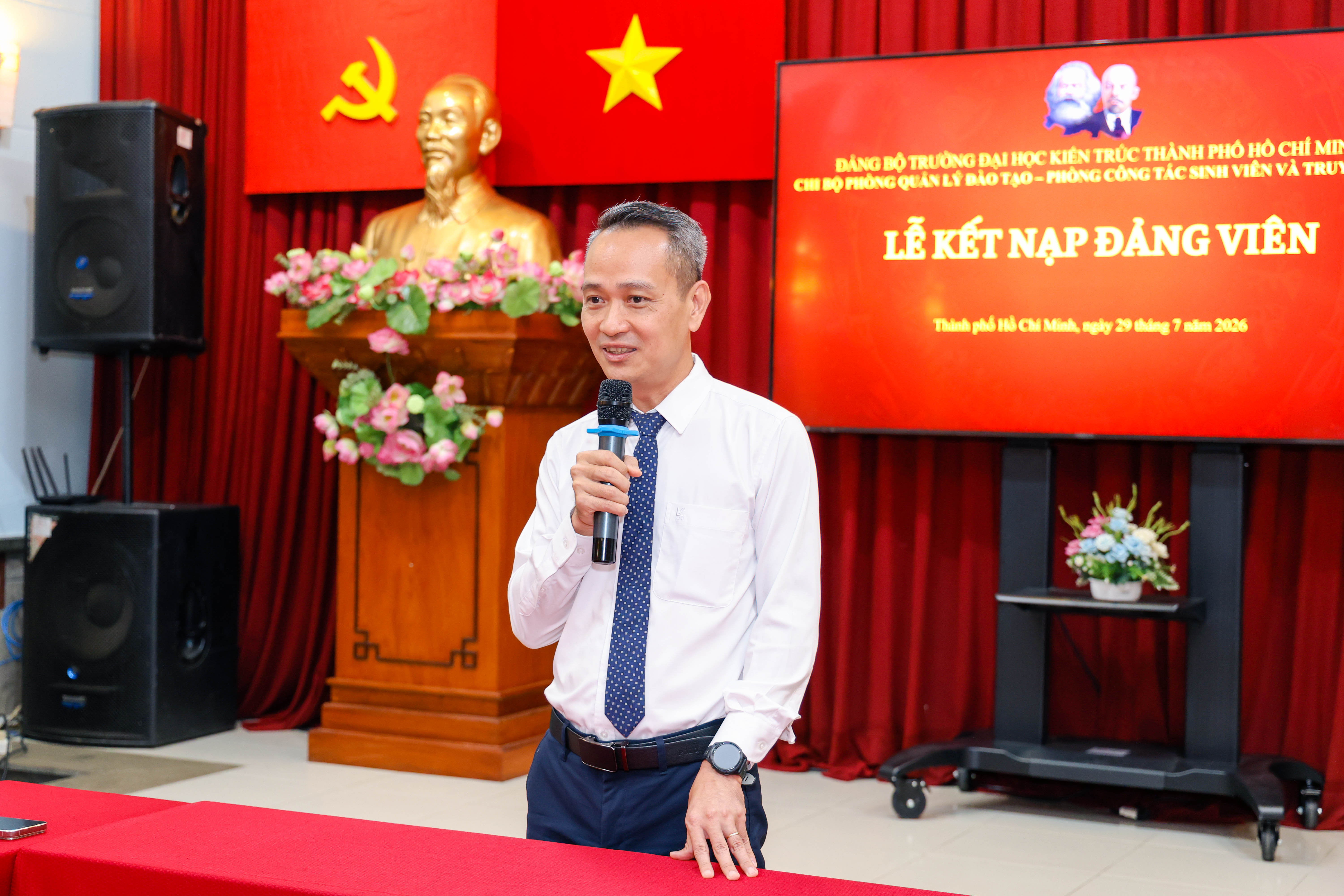 Kết nạp Đảng viên, tiếp nối lý tưởng cách mạng