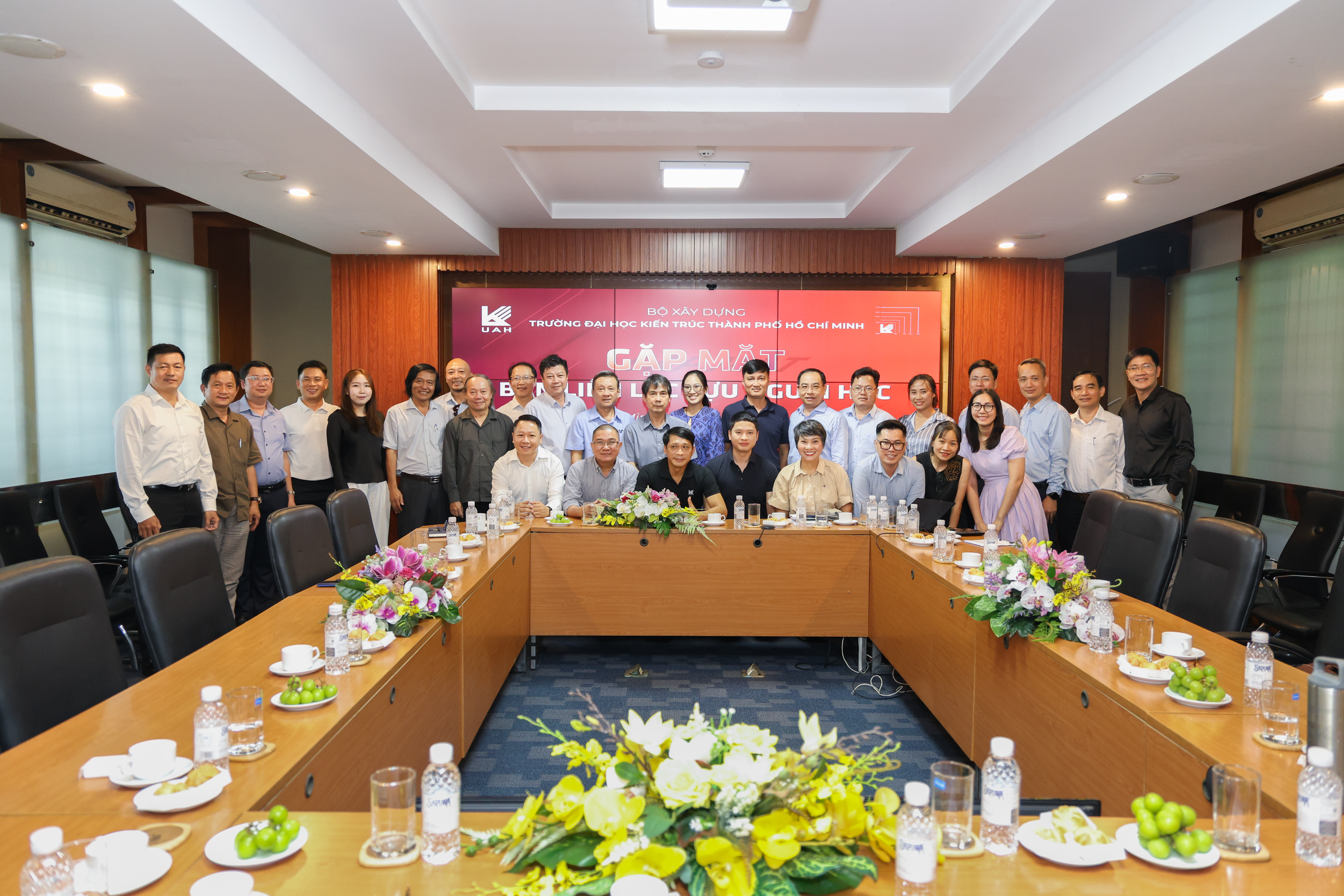 Kết nối những thế hệ đã trưởng thành từ UAH