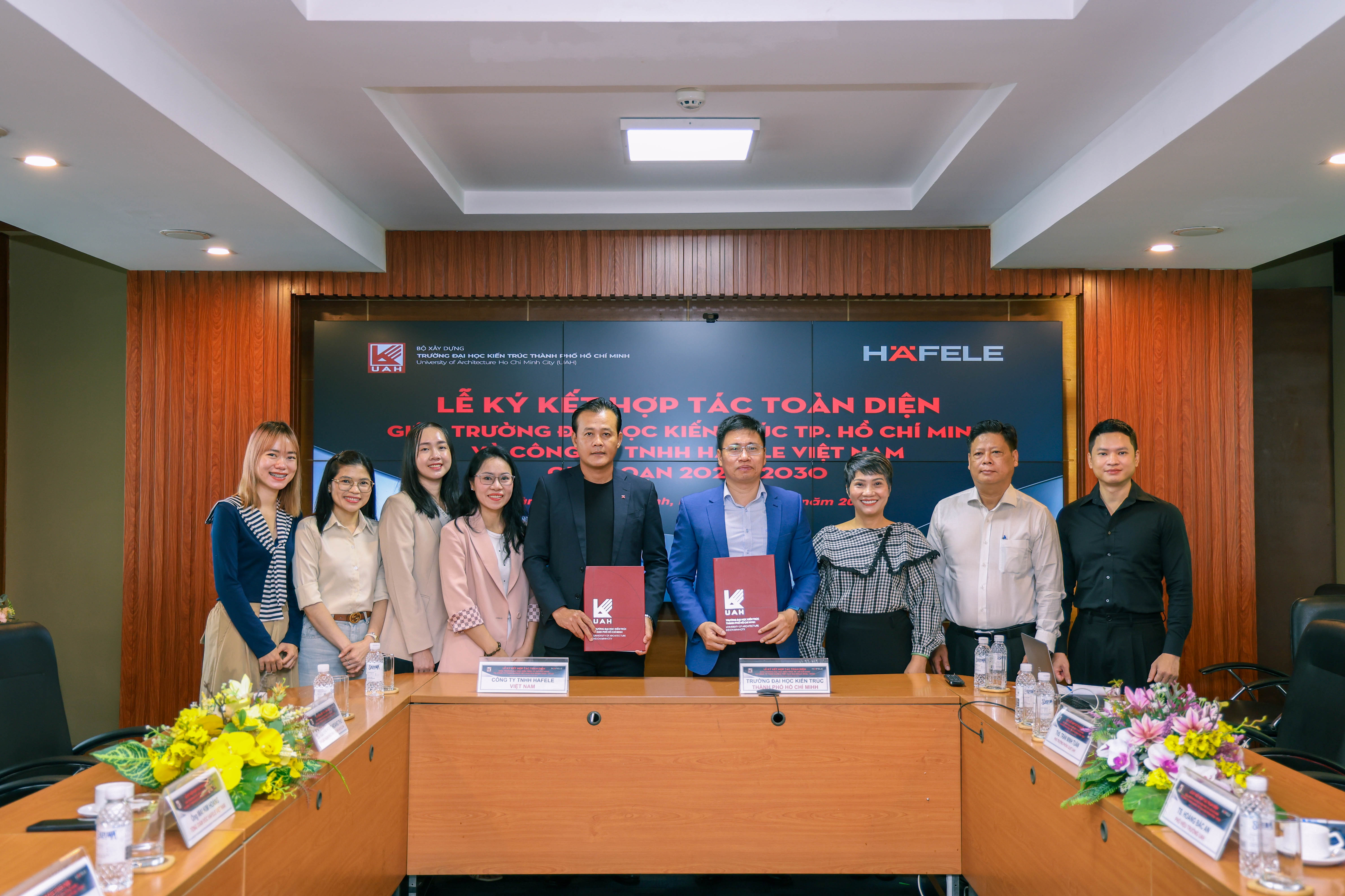 UAH và Hafele Việt Nam tăng cường hợp tác, thúc đẩy đào tạo gắn với thực tiễn