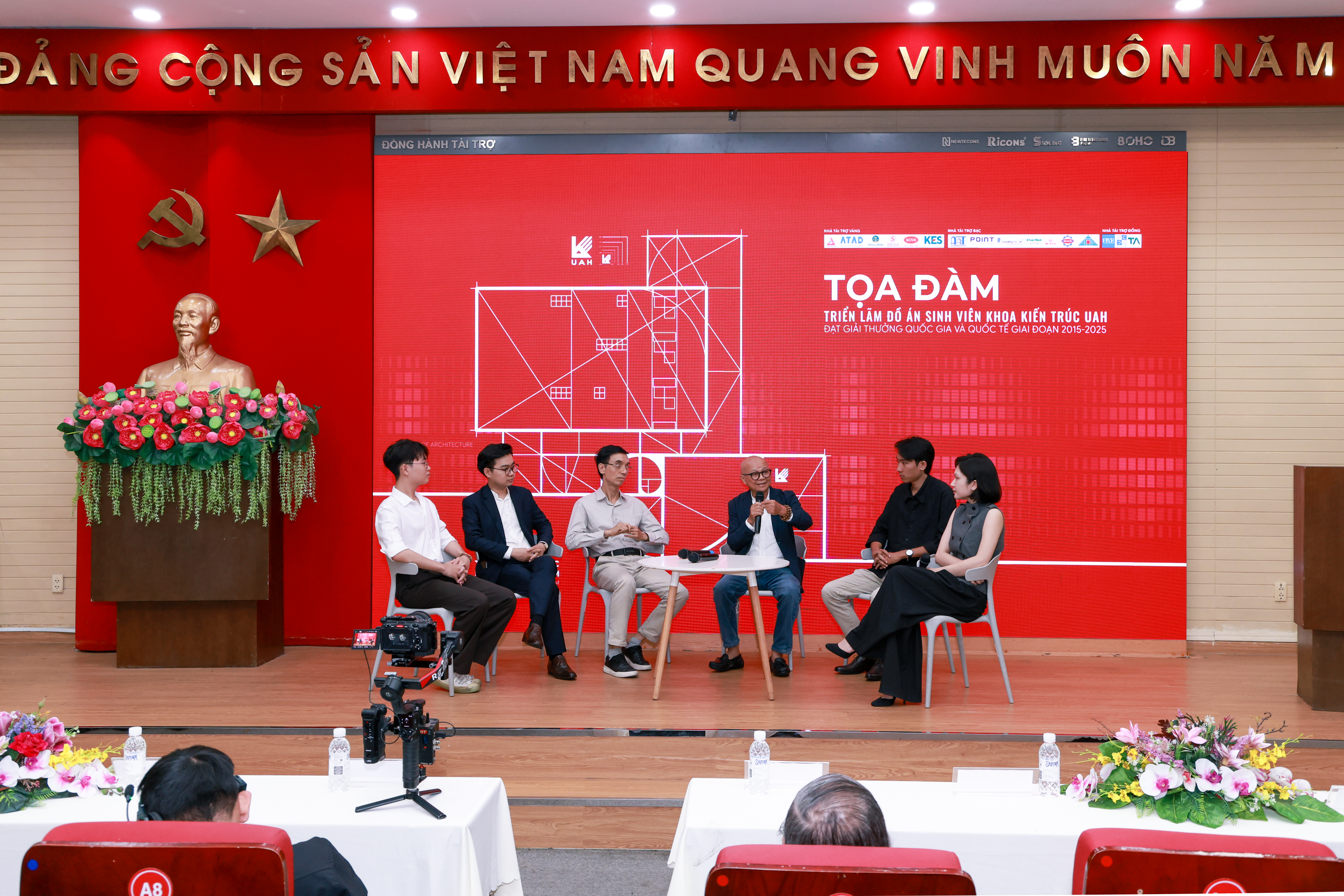 Một thập kỷ sáng tạo của sinh viên UAH: Trưởng thành từ những lần thử sức