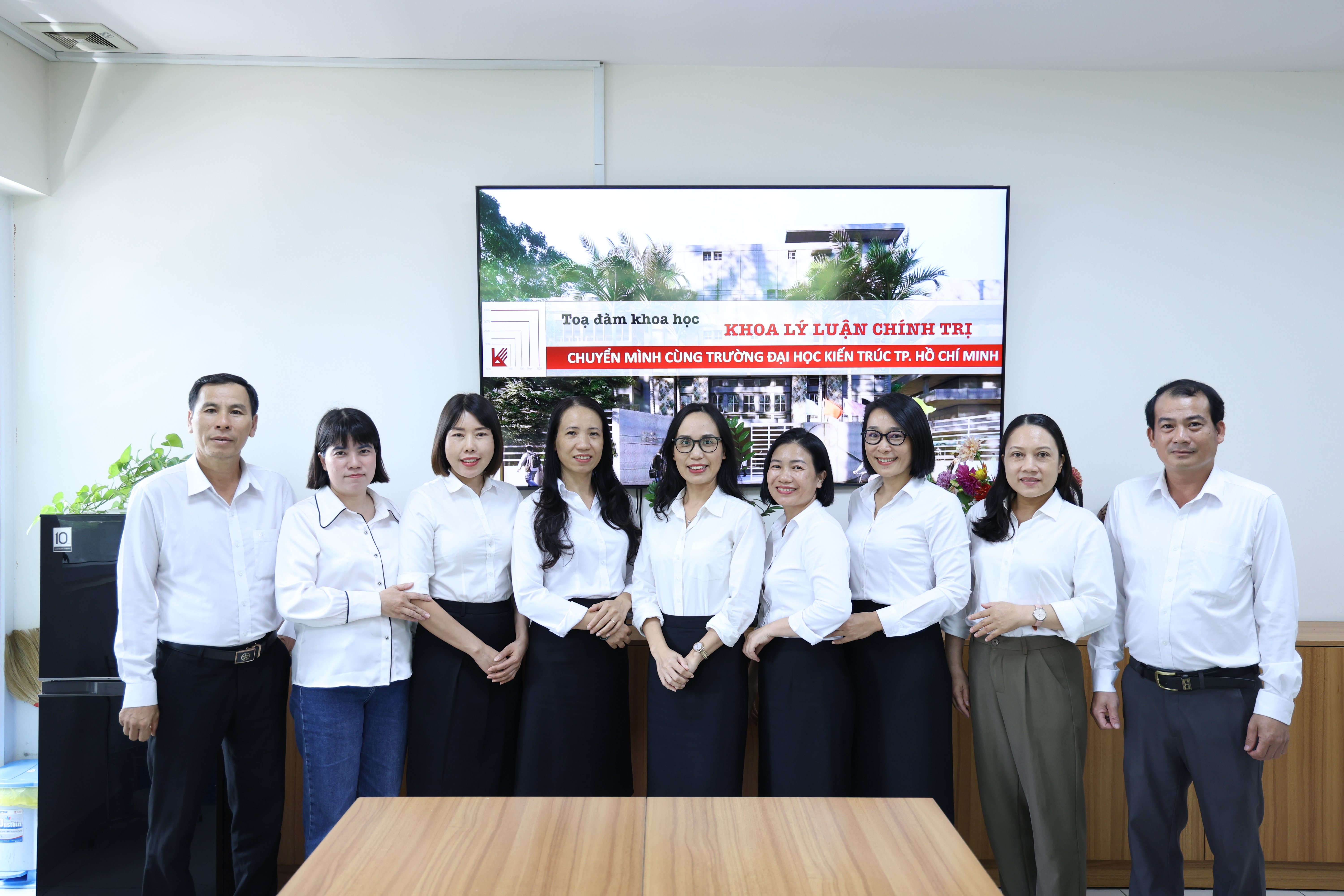 Toạ đàm khoa học: Khoa Lý luận chính trị chuyển mình cùng Trường Đại học Kiến trúc TP. Hồ Chí Minh