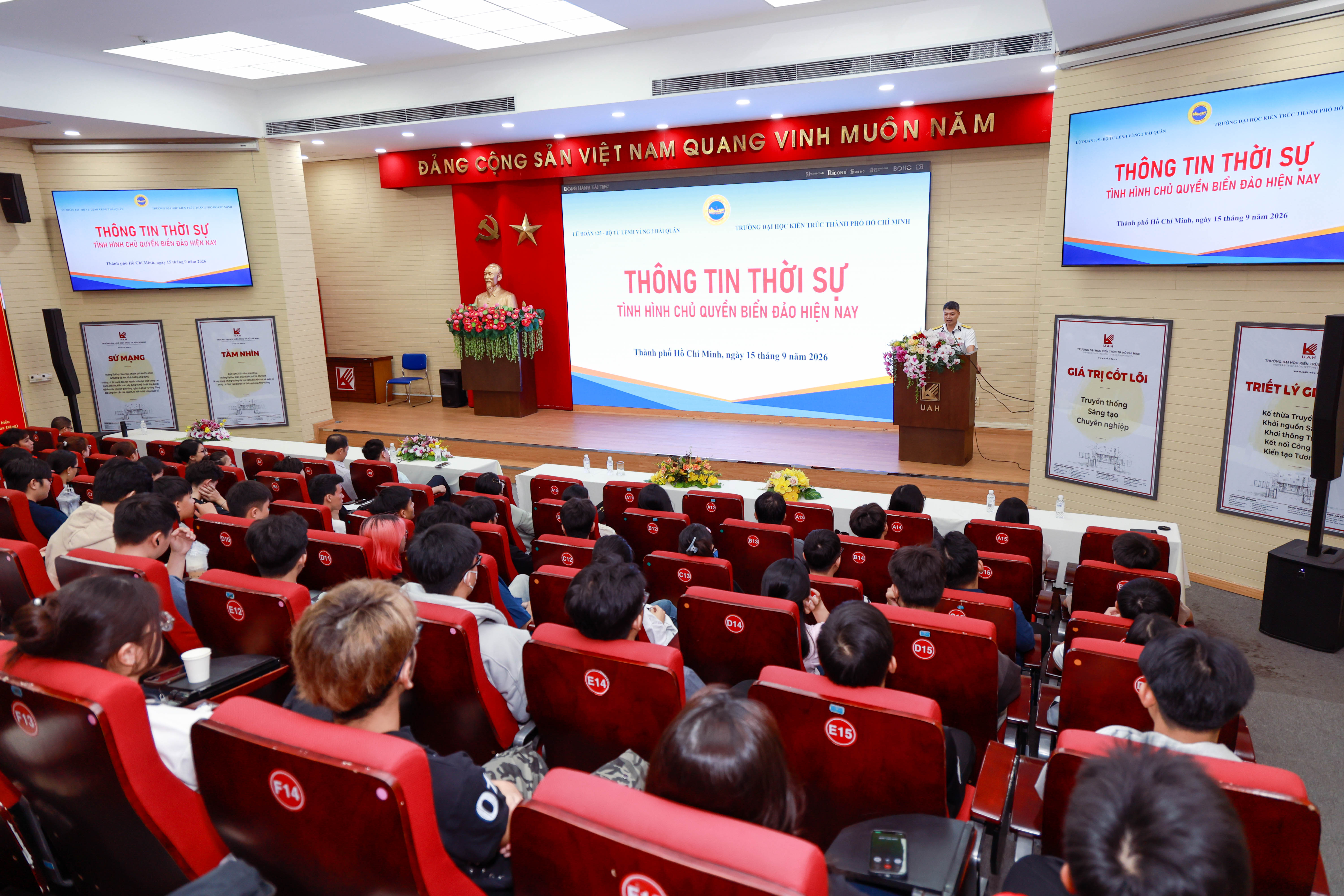 Tuyên truyền, phổ biến kiến thức về biển, đảo Việt Nam
