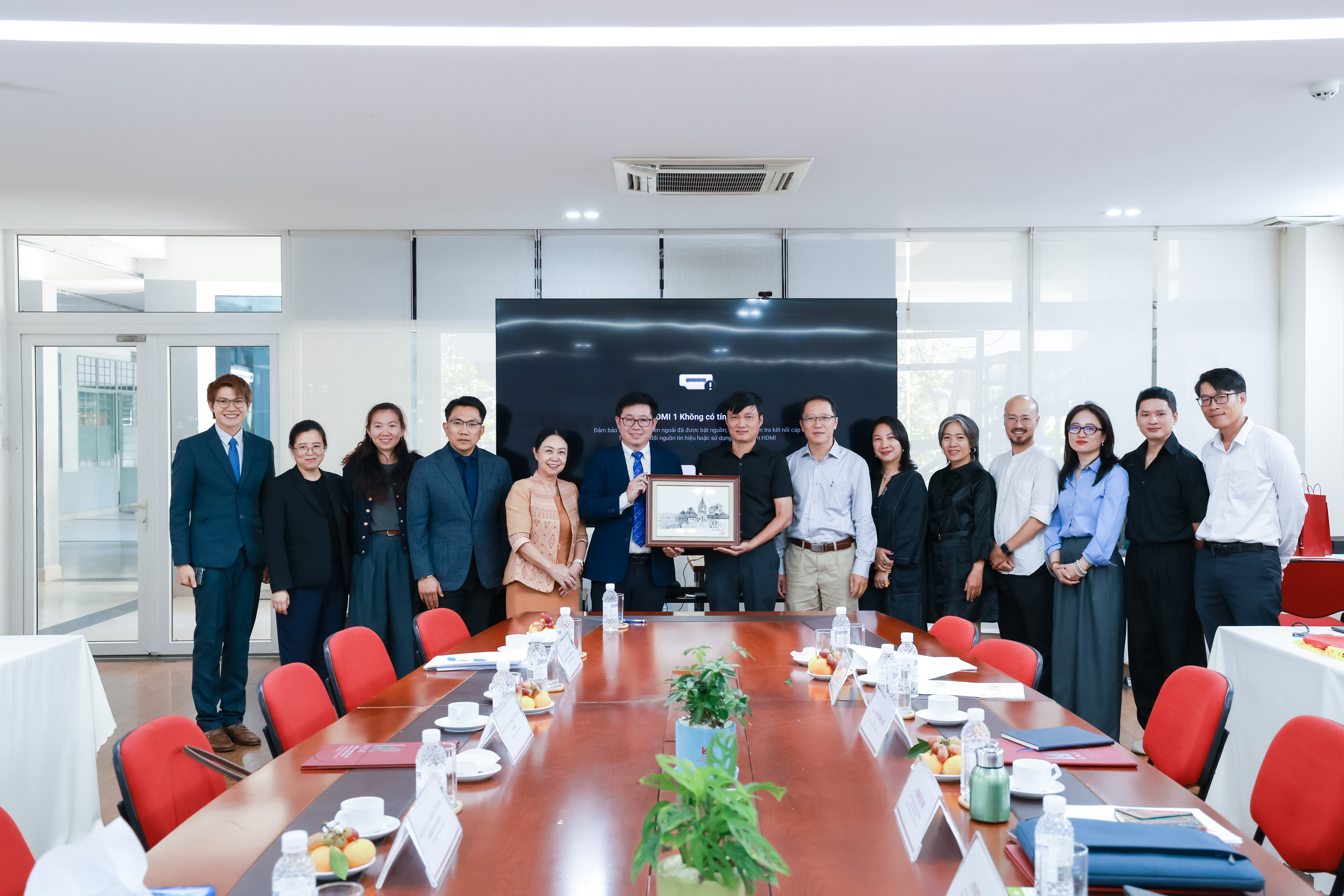 UAH và Đại học Phayao mở rộng cơ hội học tập quốc tế cho sinh viên